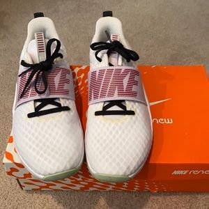Wmn Nike Reniew In Season, 7.5